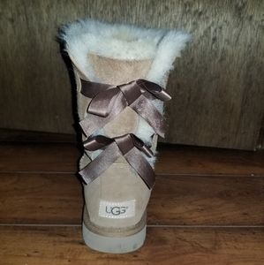 Ugg Bailey Bow